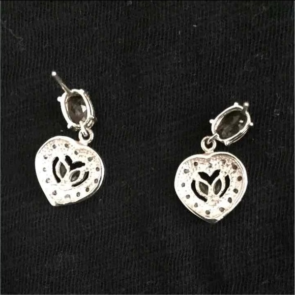 Earrings - Picture 3 of 4